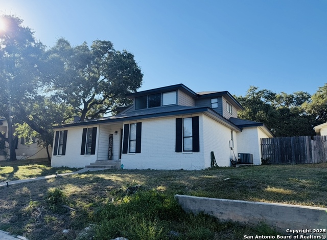 Image 2 of 35 For 13319 Rockhampton