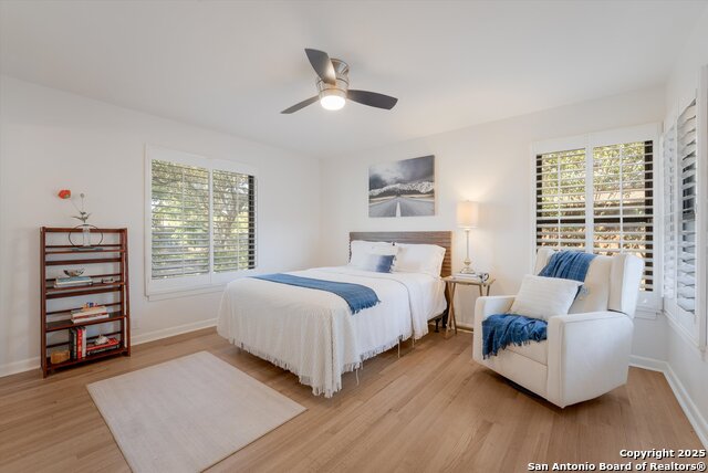 Listing photo id 17 for 614 Larkwood Dr