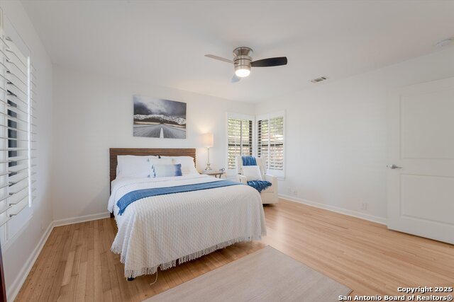 Listing photo id 18 for 614 Larkwood Dr