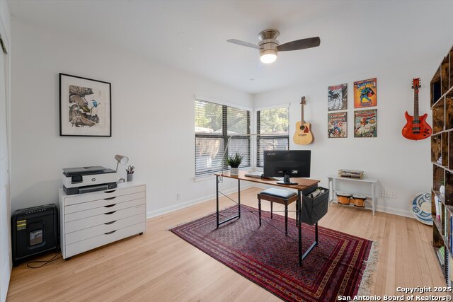 Listing photo id 20 for 614 Larkwood Dr