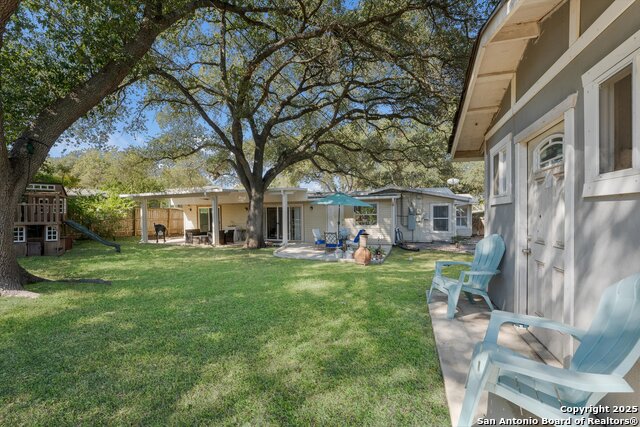 Listing photo id 27 for 614 Larkwood Dr