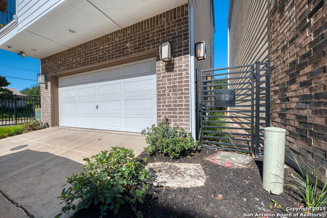 Image 3 of 24 For 3839 Harry Wurzbach  12