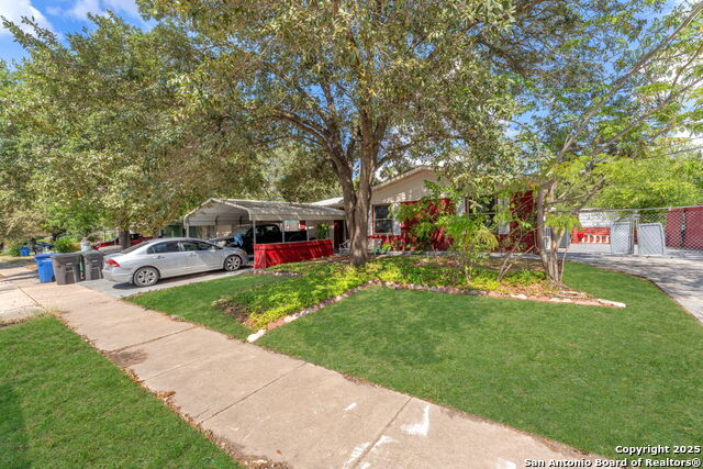 Image 5 of 16 For 4219 Moana Dr