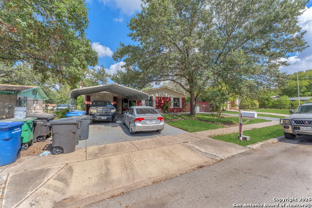 Image 7 of 16 For 4219 Moana Dr