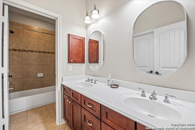 Image 32 of 60 For 8916 Tuscan Hills