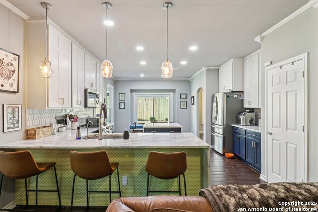 Listing photo id 8 for 2159 Redwoods Crest