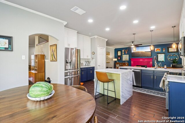 Listing photo id 11 for 2159 Redwoods Crest