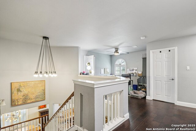 Listing photo id 16 for 2159 Redwoods Crest