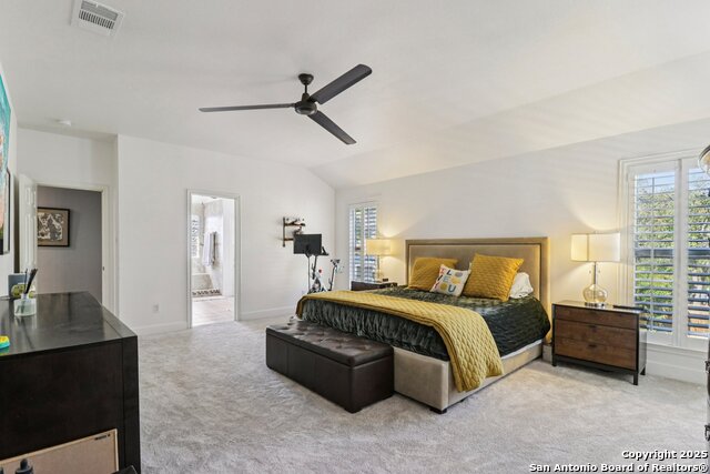 Listing photo id 17 for 2159 Redwoods Crest