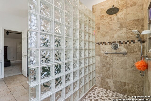 Listing photo id 21 for 2159 Redwoods Crest