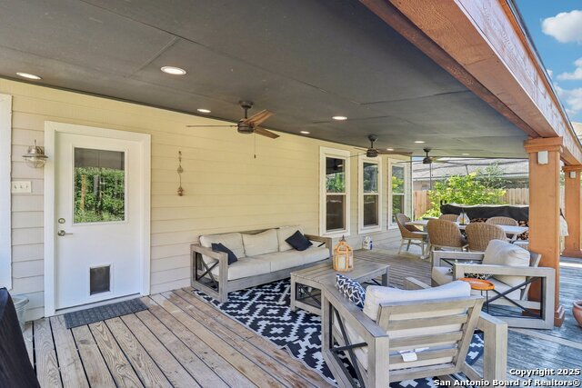 Listing photo id 31 for 2159 Redwoods Crest