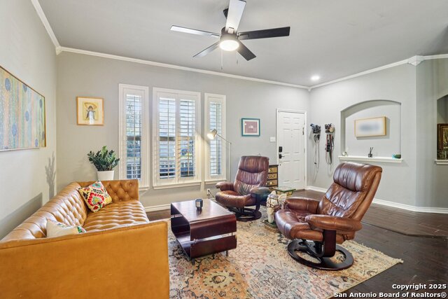 Listing photo id 2 for 2159 Redwoods Crest