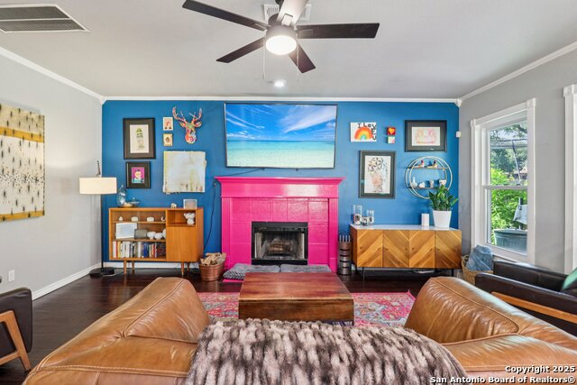 Listing photo id 6 for 2159 Redwoods Crest