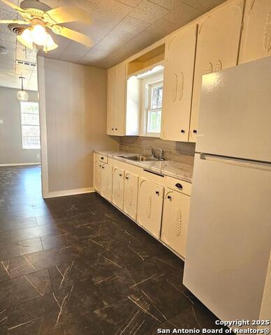 Image 5 of 16 For 3214 Travis W