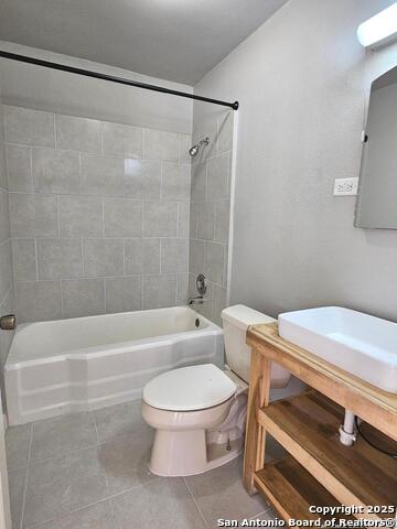 Image 9 of 16 For 3214 Travis W