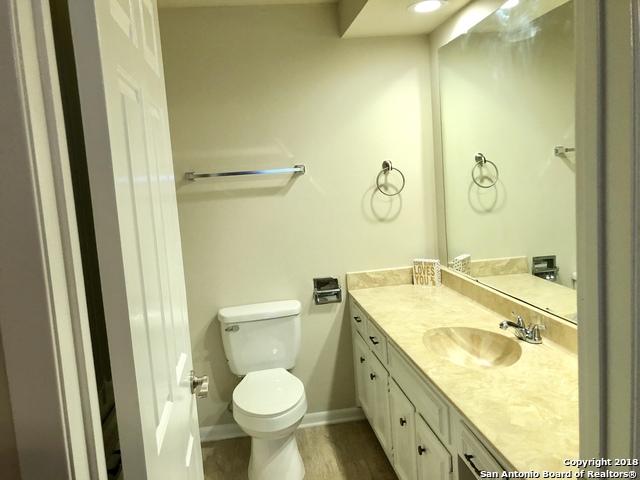 Image 7 of 14 For 5359 Fredericksburg Rd  504