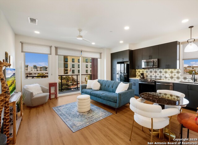 Image 3 of 17 For 2165 Gabriels Pl 1314