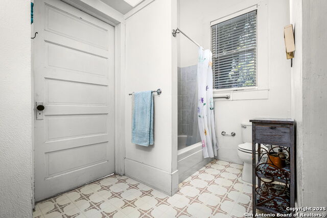 Image 19 of 48 For 843 Cross