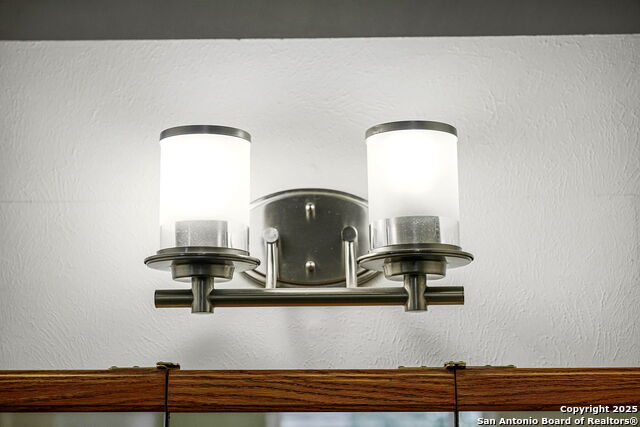 Image 21 of 48 For 843 Cross