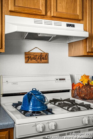 Image 29 of 48 For 843 Cross