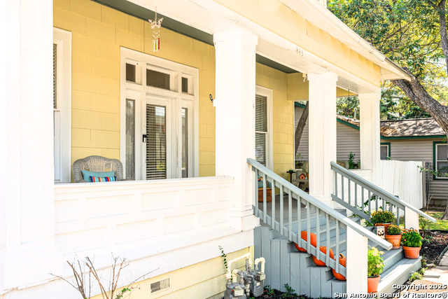 Image 3 of 48 For 843 Cross