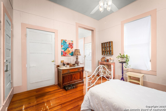 Image 34 of 48 For 843 Cross