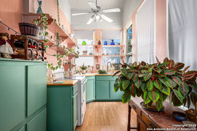 Image 35 of 48 For 843 Cross