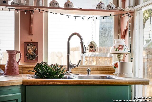 Image 36 of 48 For 843 Cross