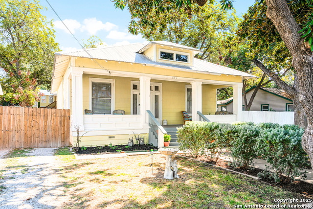 Image 5 of 48 For 843 Cross