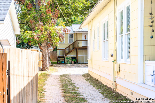 Image 6 of 48 For 843 Cross