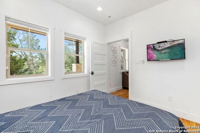 Image 16 of 41 For 684 Big Shades Rd