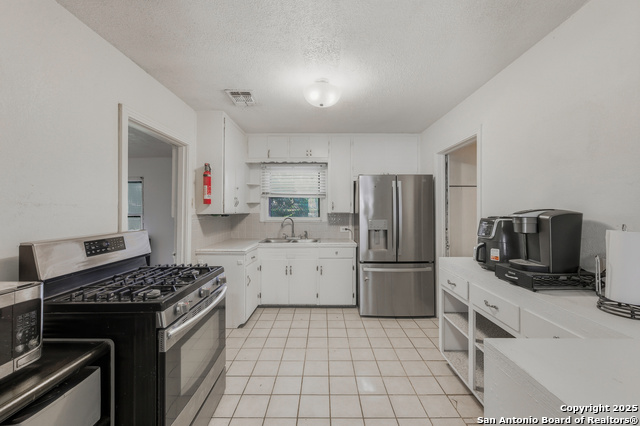 Image 10 of 25 For 118 Raleigh Place