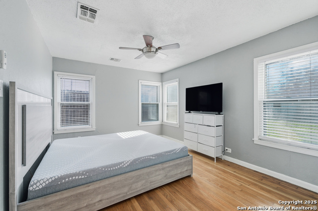 Image 14 of 25 For 118 Raleigh Place