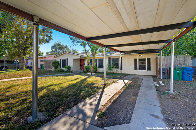 Image 4 of 25 For 118 Raleigh Place