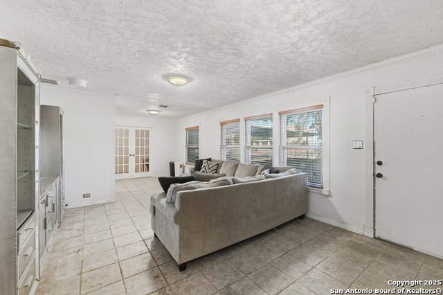 Image 6 of 25 For 118 Raleigh Place