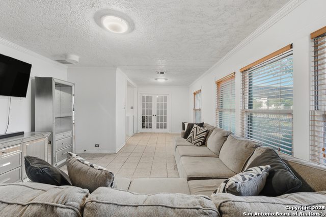 Image 7 of 25 For 118 Raleigh Place