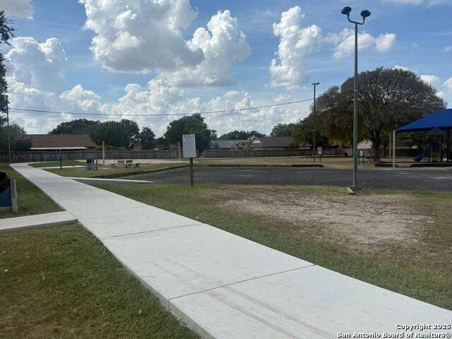 Listing photo id 16 for 12205 Stoney Xing