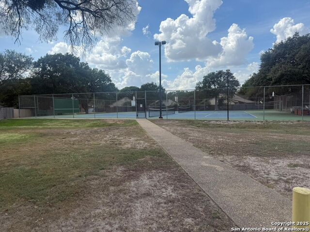 Listing photo id 17 for 12205 Stoney Xing