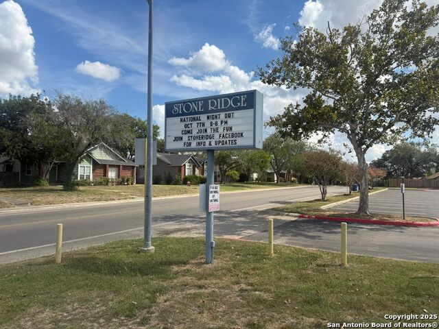 Listing photo id 19 for 12205 Stoney Xing