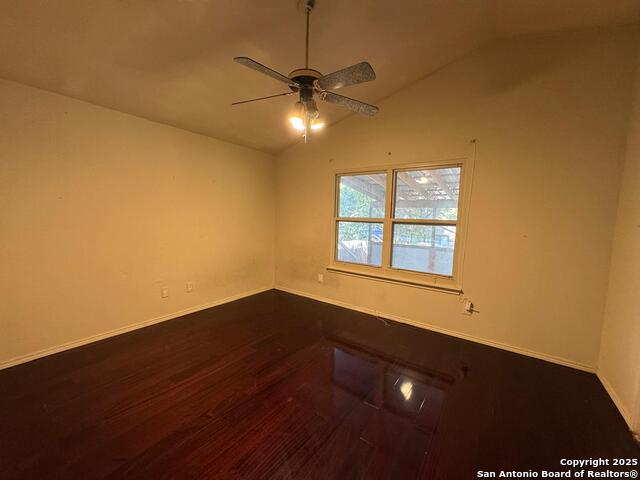 Listing photo id 3 for 12205 Stoney Xing