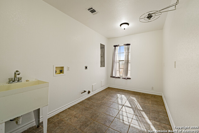 Listing photo id 22 for 6505 Fm 541  