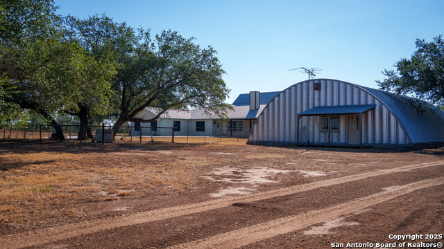 Listing photo id 30 for 6505 Fm 541  