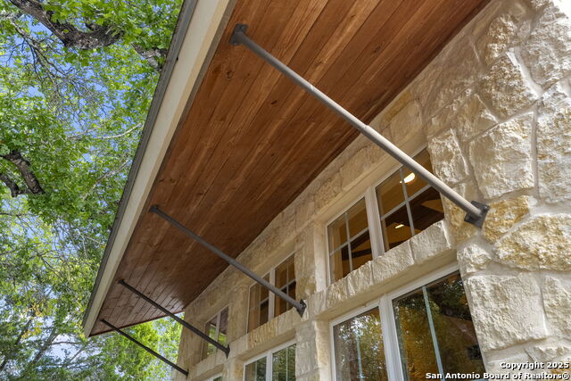 Image 32 of 60 For 121 Saddle View