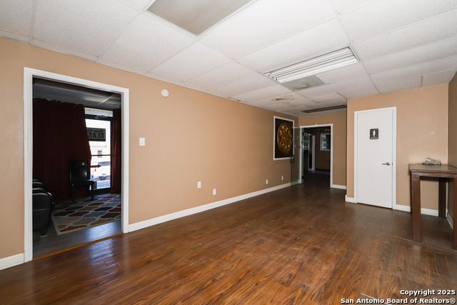 Listing photo id 9 for 12153 Valliant  1-3