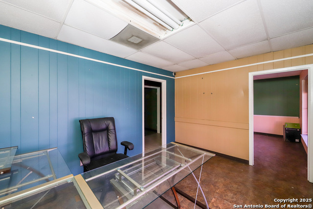 Listing photo id 15 for 12153 Valliant  1-3