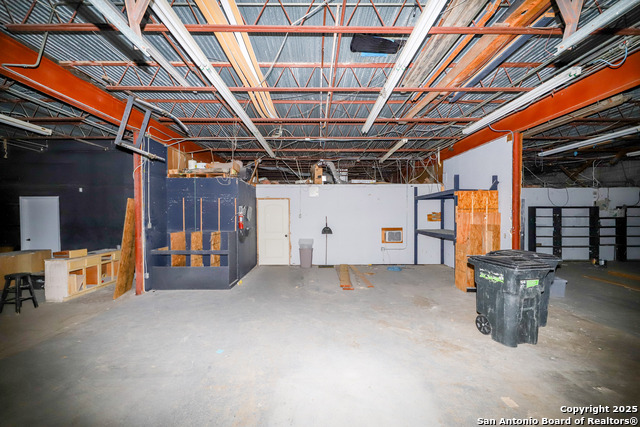 Listing photo id 23 for 12153 Valliant  1-3