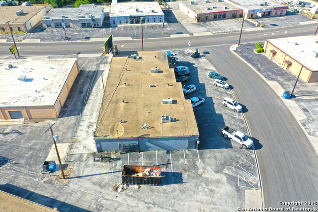 Listing photo id 29 for 12153 Valliant  1-3