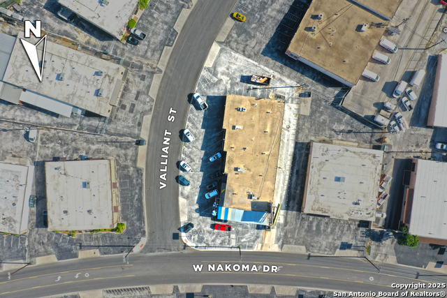 Listing photo id 31 for 12153 Valliant  1-3