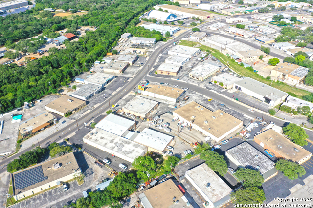 Listing photo id 36 for 12153 Valliant  1-3