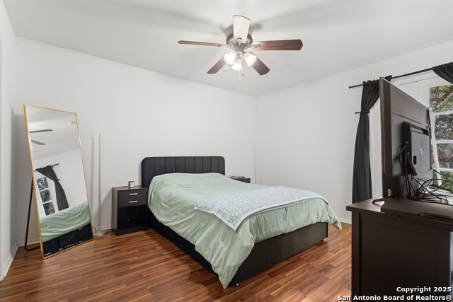 Image 16 of 27 For 8702 Village Dr  103